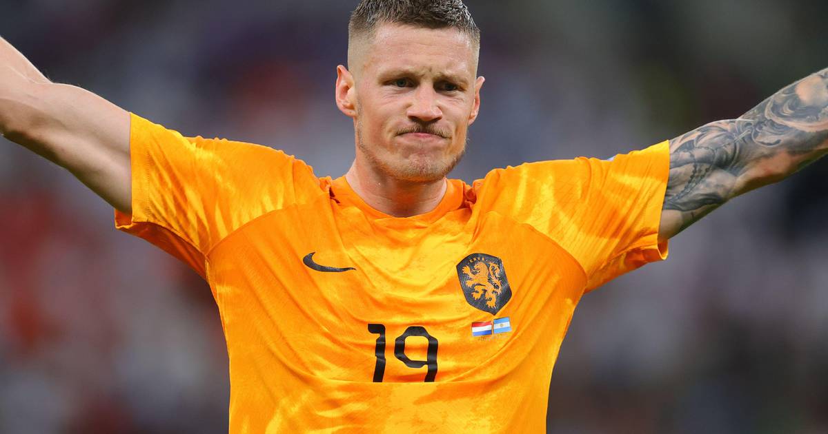 Wout Weghorst đá hay không?